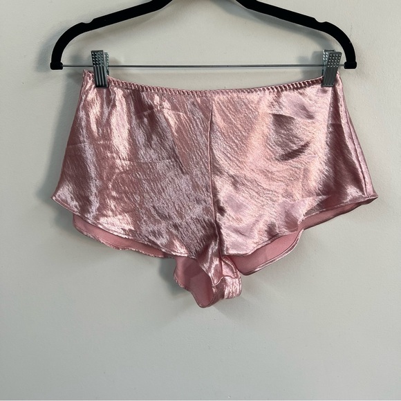 Victoria’s Secret Cowl Neck Satin Pajama Set - Picture 9 of 11